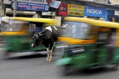 Auto Driver Allegedly Abuses Woman for Dressing Indecently