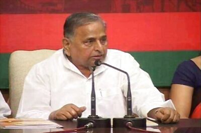 Ministers will be eased out if party loses Lok Sabha polls, warns Mulayam